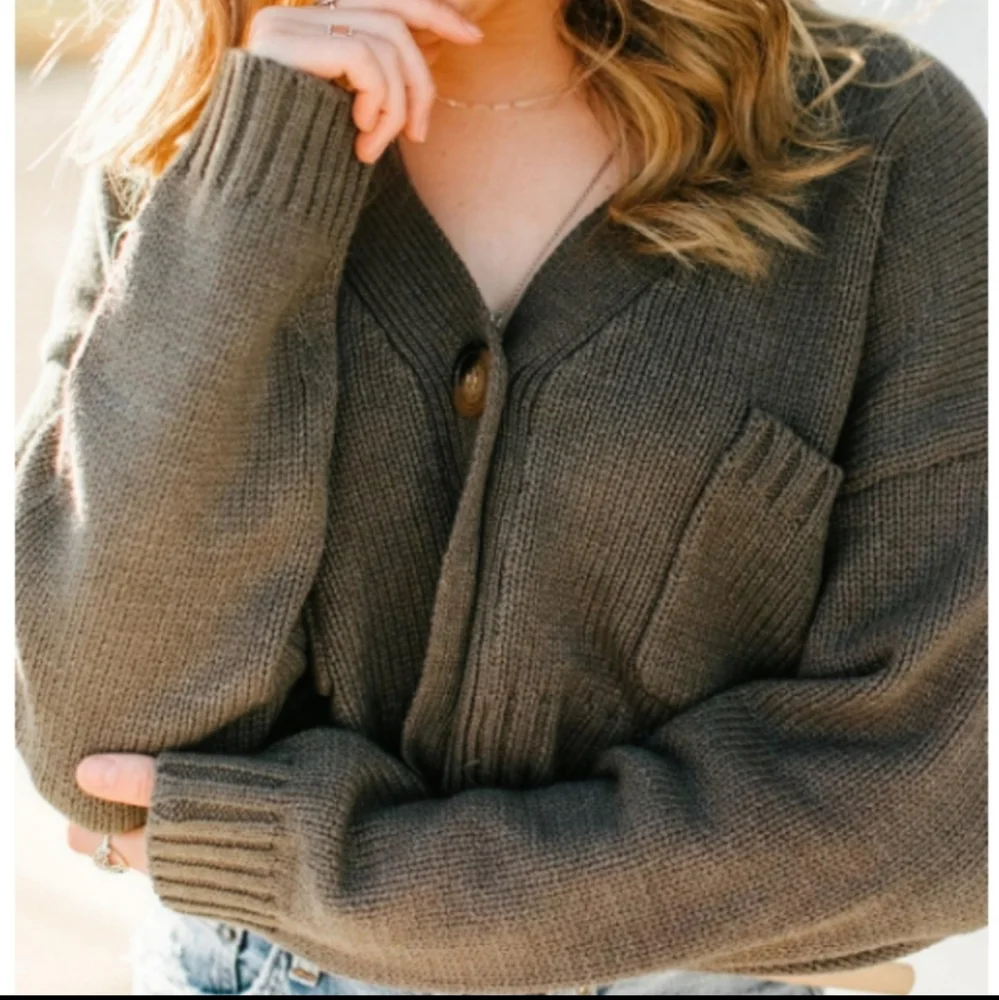 LAST ONE ⚡Boho  Cropped Pocket  Button up Cardigan Sweater - Picture 2 of 12